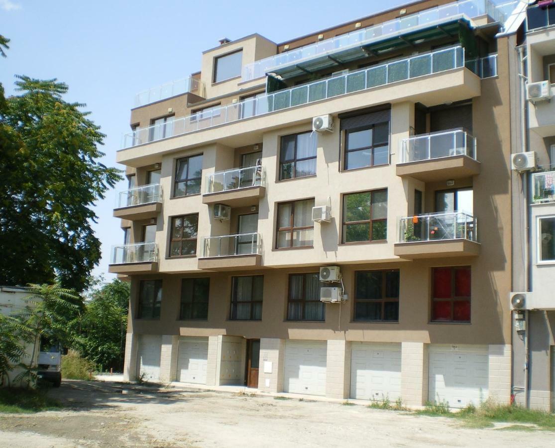 Park View Apartment Plovdiv With Parking Екстериор снимка
